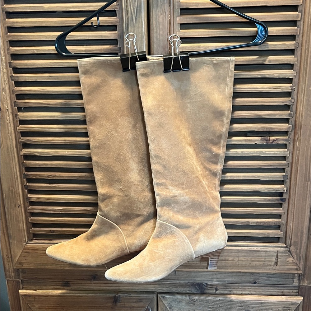 Elegant Tan Suede Heeled Boots